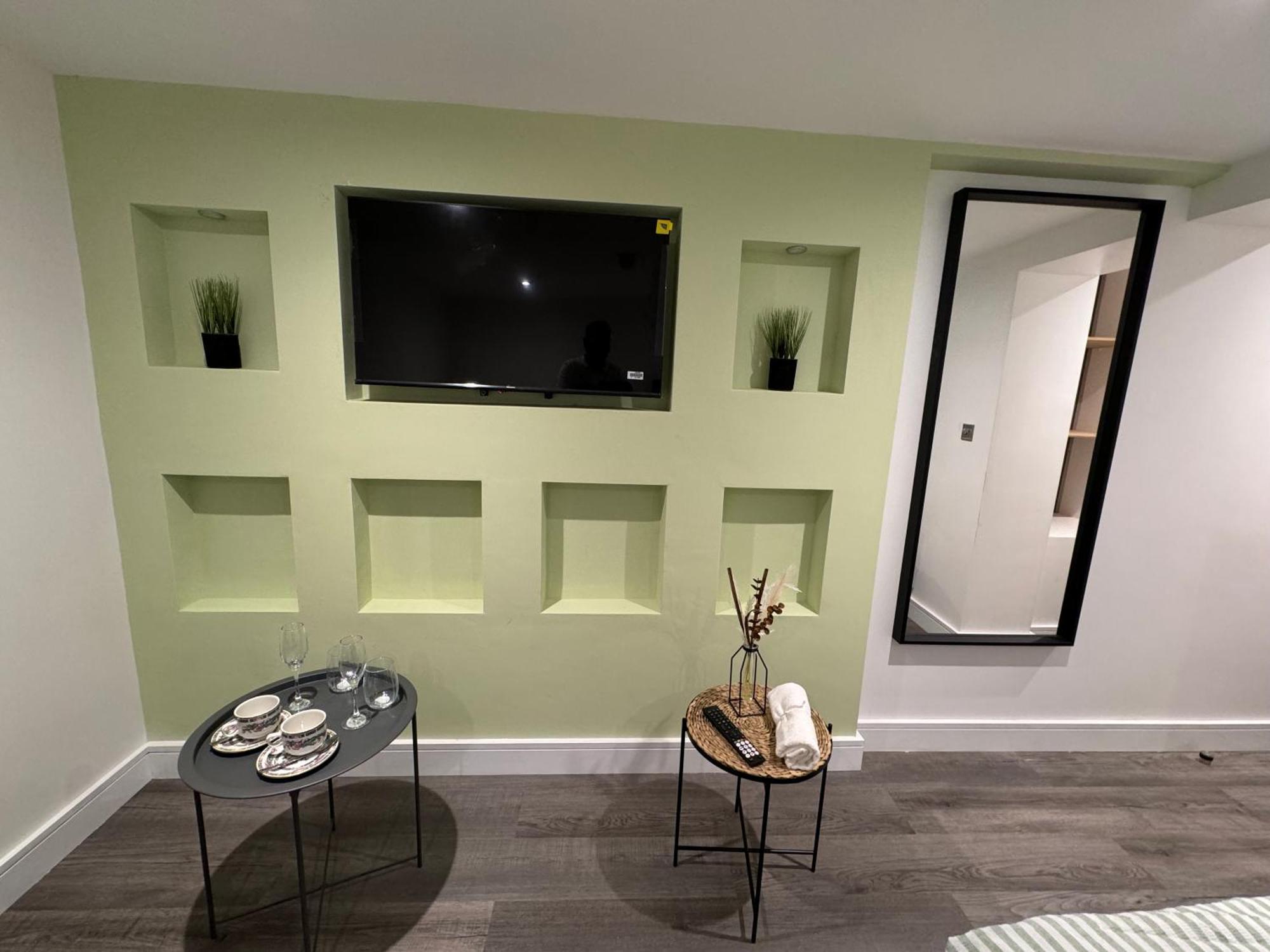 Southgate Luxury Apartments Elland Bagian luar foto