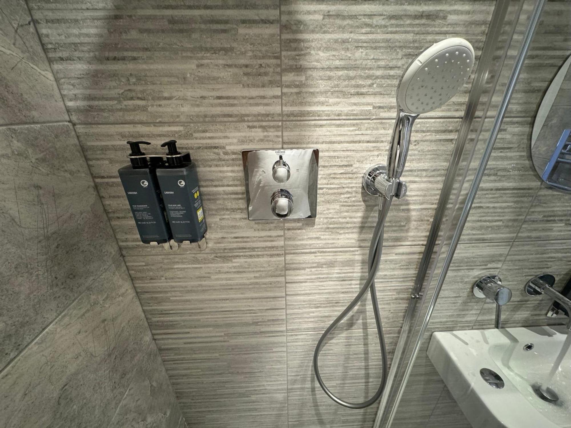 Southgate Luxury Apartments Elland Bagian luar foto