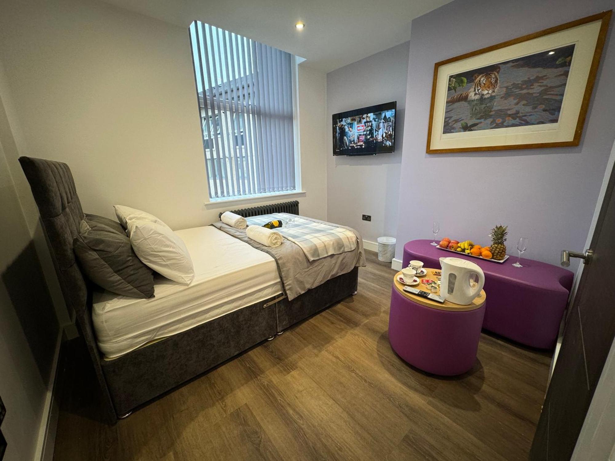 Southgate Luxury Apartments Elland Bagian luar foto