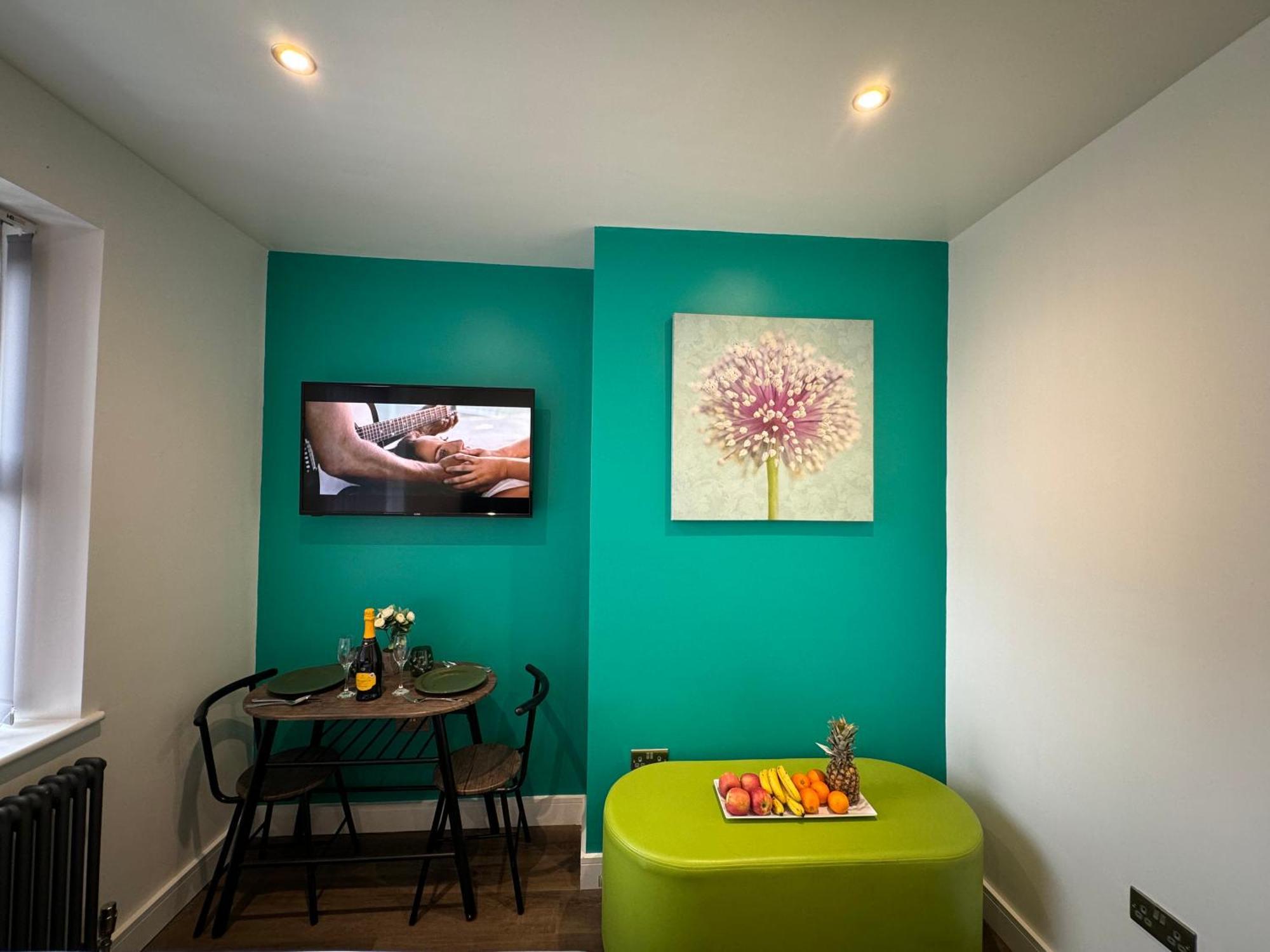 Southgate Luxury Apartments Elland Bagian luar foto