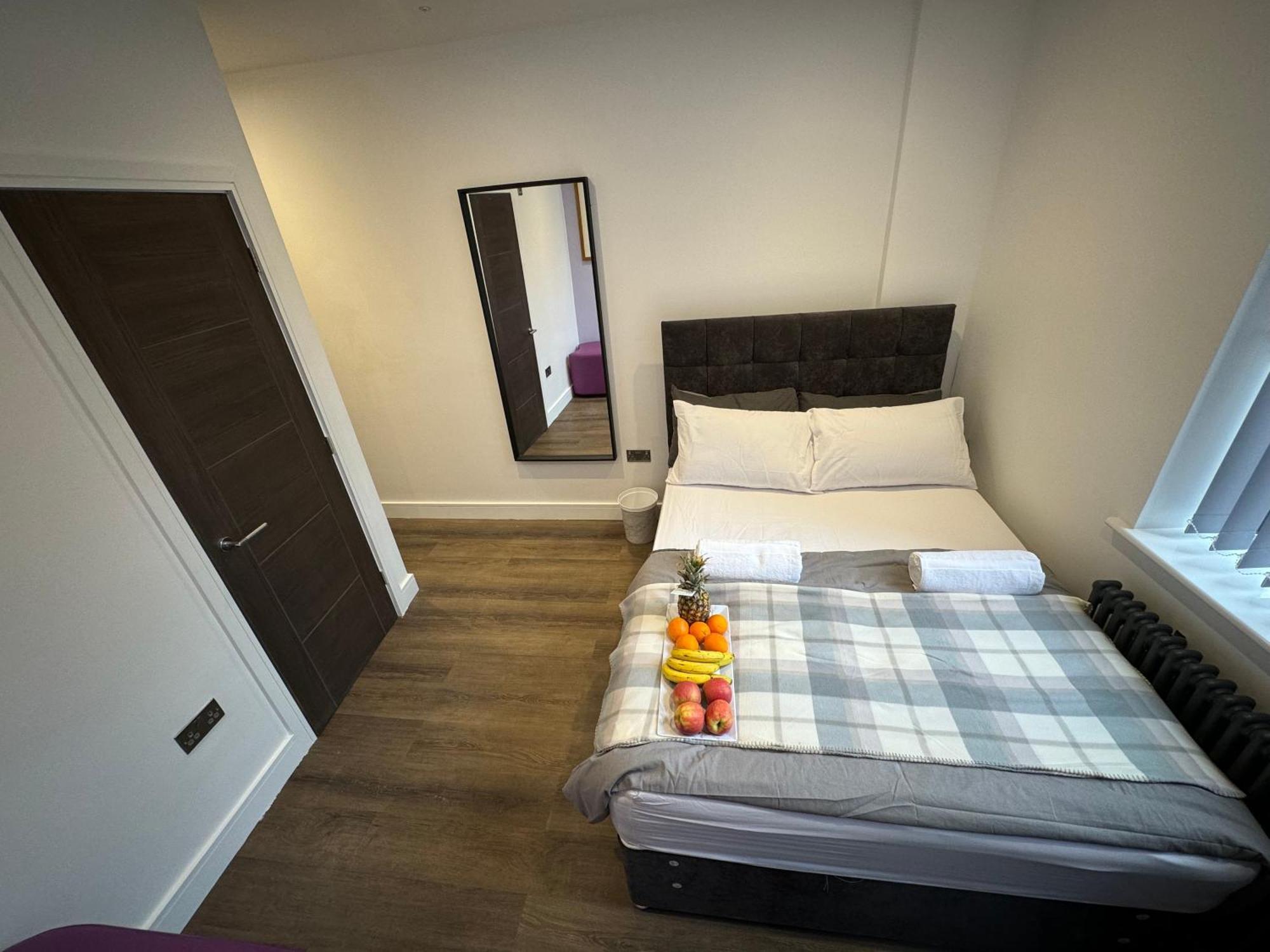 Southgate Luxury Apartments Elland Bagian luar foto