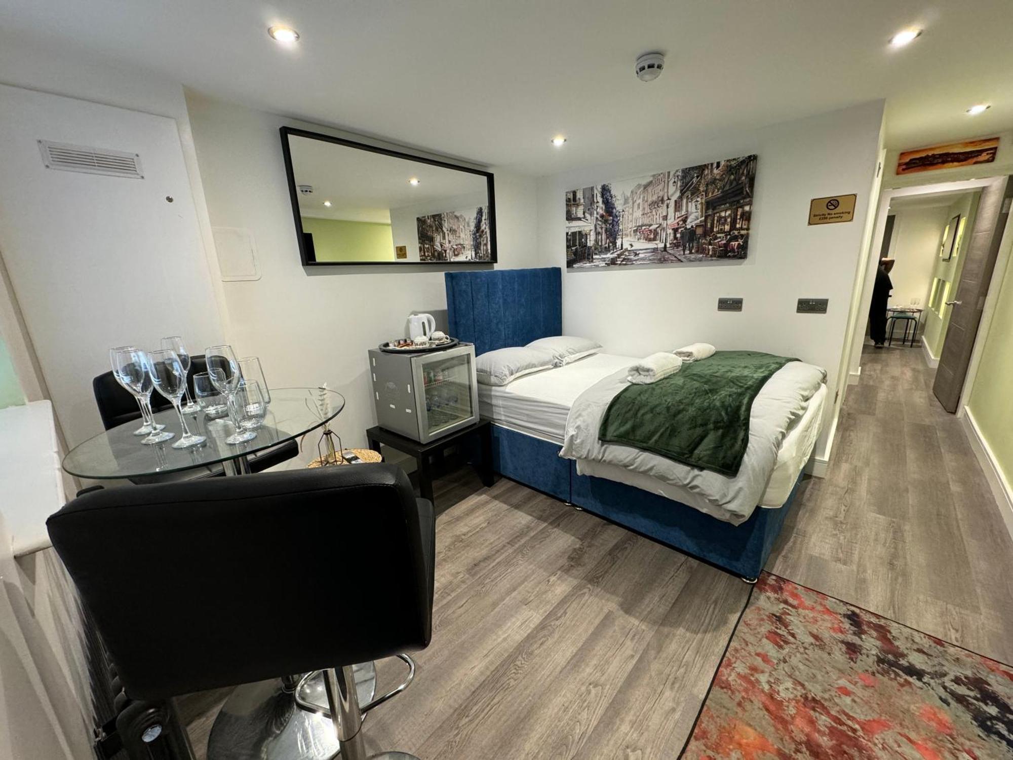 Southgate Luxury Apartments Elland Bagian luar foto
