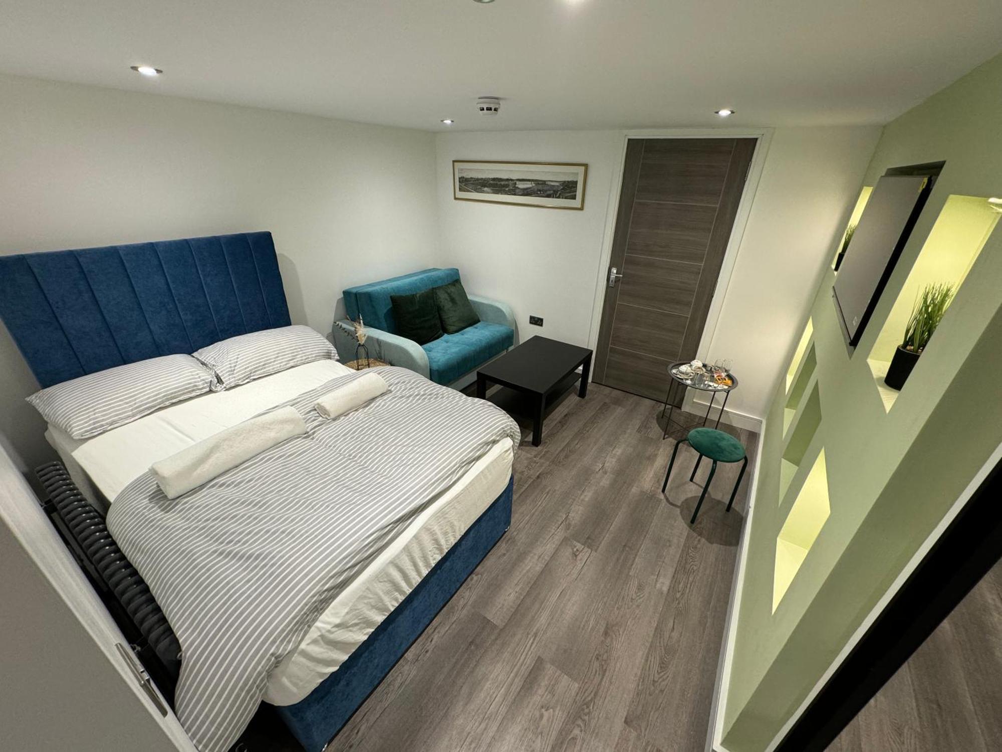 Southgate Luxury Apartments Elland Bagian luar foto